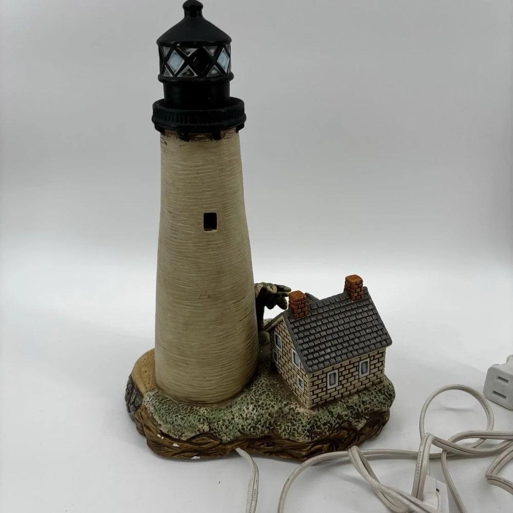 Geo. Z. Lefton Vintage Cape Florida 1825 Lighted Lighthouse Ceramic Hand Painted